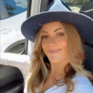 Meet your Posher, Brooke